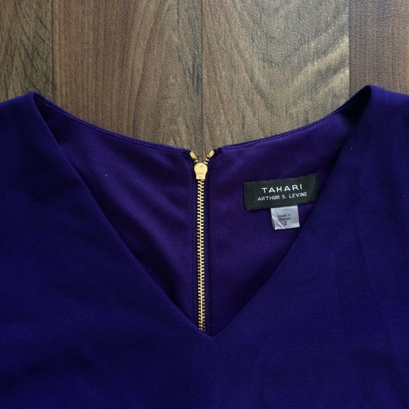 Tahari by Arthur Levine Bell Sleeve Shift V Neck - Picture 5 of 9